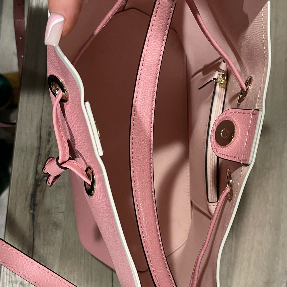 Kate Spade Crossbody - Picture 3 of 3